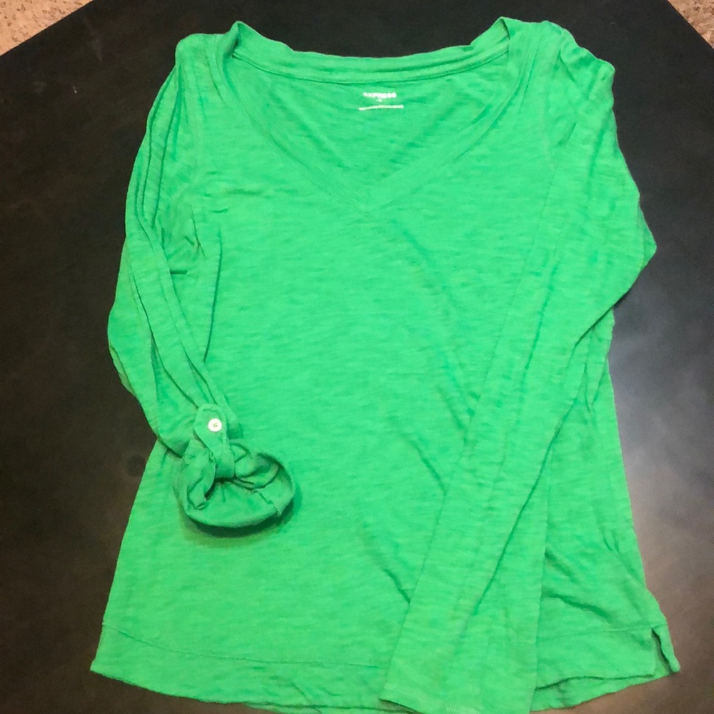 Express long sleeve v neck tee- green